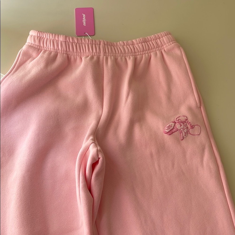 Edikted Keychain Cutie Pink Sweatpants Size Small - Picture 7 of 8